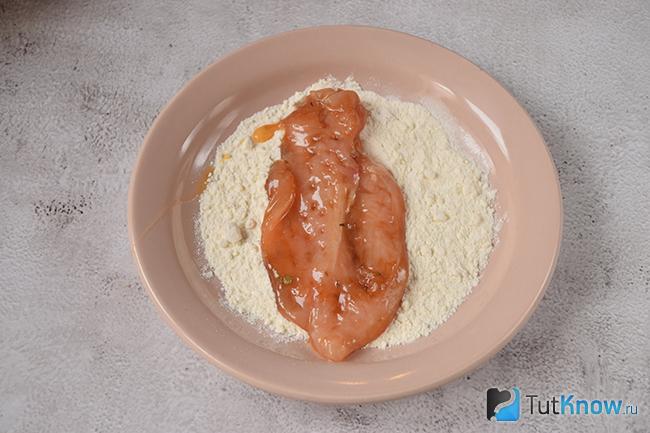 Куриная отбивная в муке