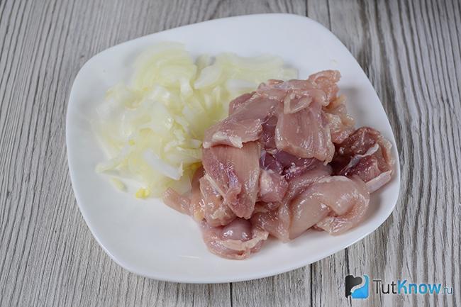 Куриное мясо с луком
