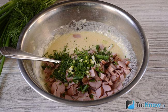 Тесто для оладьев с сосисками и зеленью