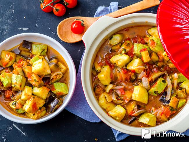 Рагу с баклажанами и кабачками