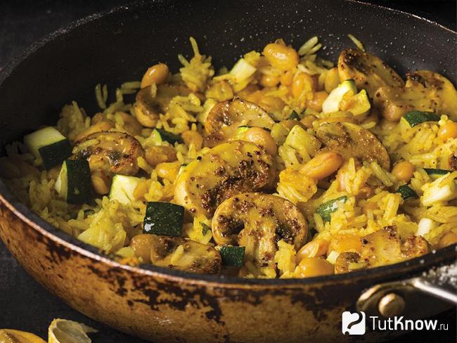 Паэлья овощная с грибами