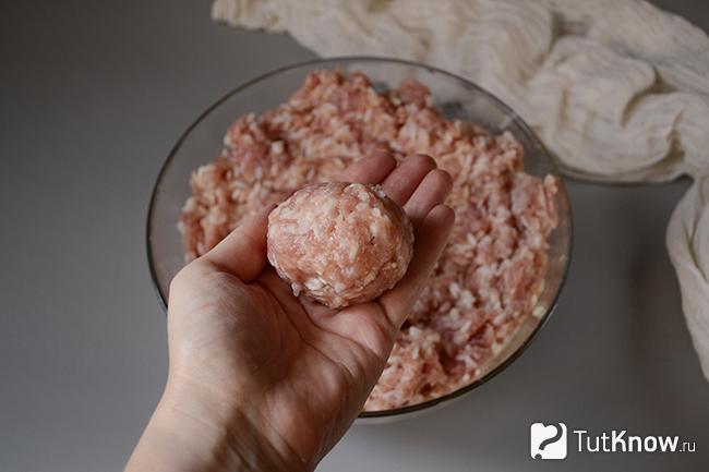 Мясной колобок