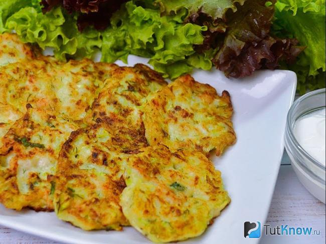 Кабачковые оладьи с фаршем и картошкой