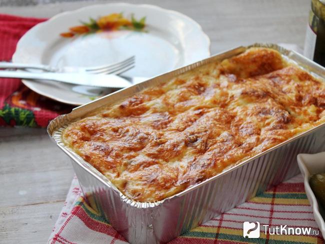 Баклажаны с фаршем, помидорами и сыром