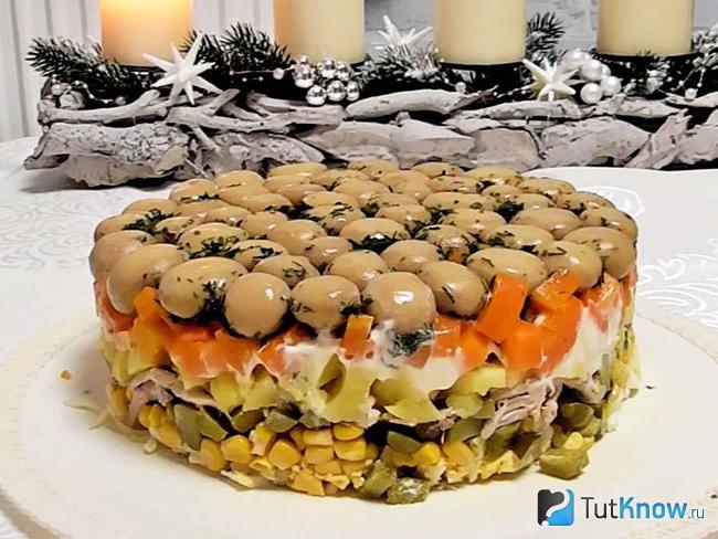 Салат с курицей