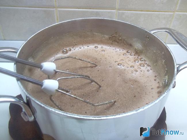 Масса прогрета, до кипения не доведена