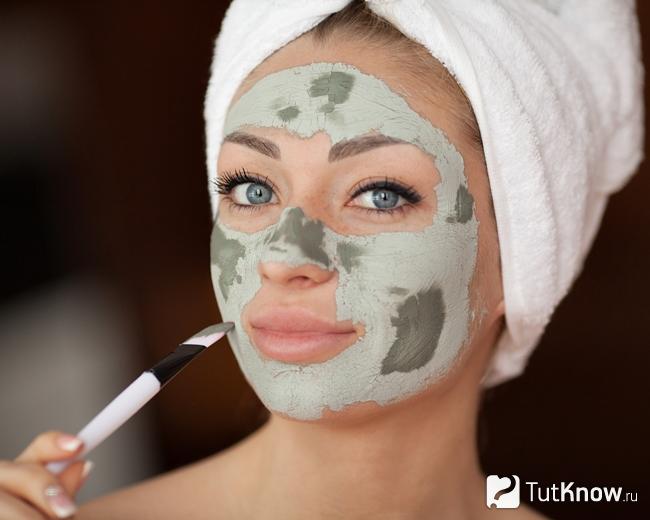 Косметическая глина от белых точек на лице