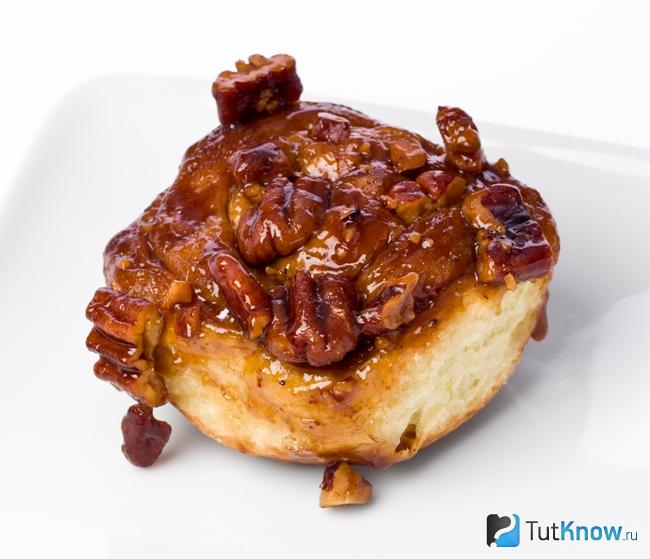 Булочки с ореховой начинкой