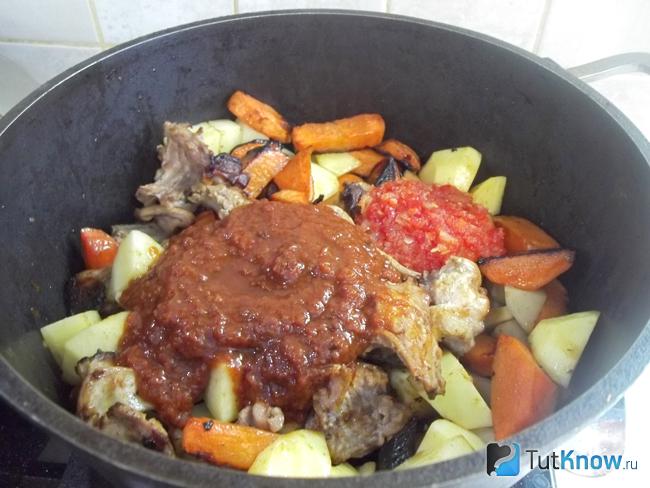 К продуктам добавлен томат и аджика