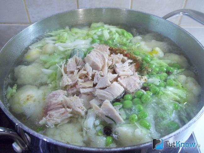 В суп добавлено мясо