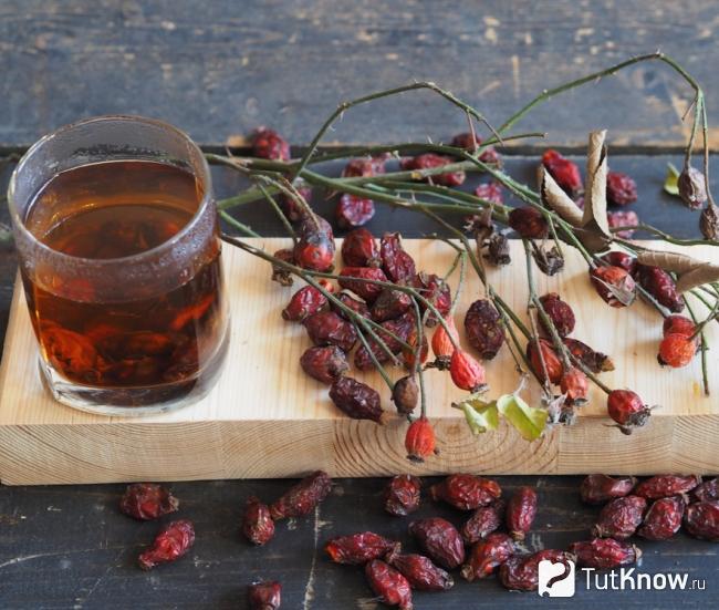 Отвар шиповника для закрепления покраски хной