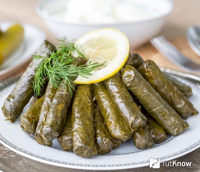 Запеченная долма в духовке