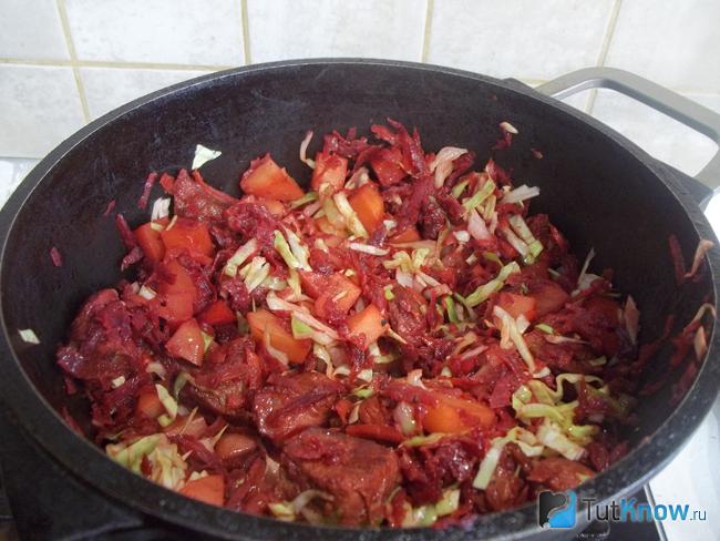 Продукты жарятся