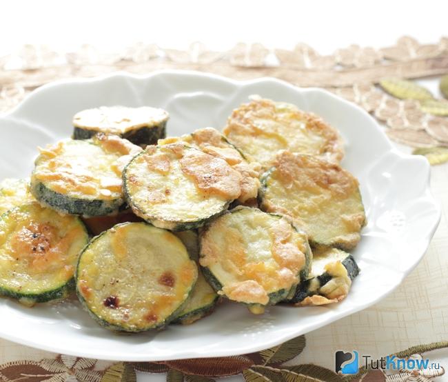 Жареные кабачки с яйцом