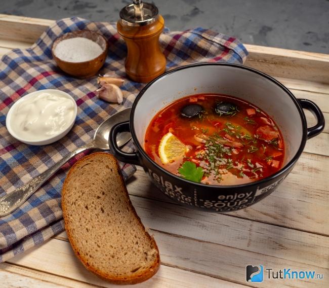 Зимняя солянка с капустой