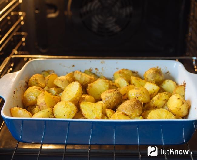Приготовление запеченной картошки