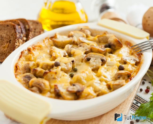 Запеченная картошка с грибами