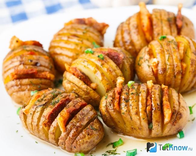 Запеченная картошка с беконом