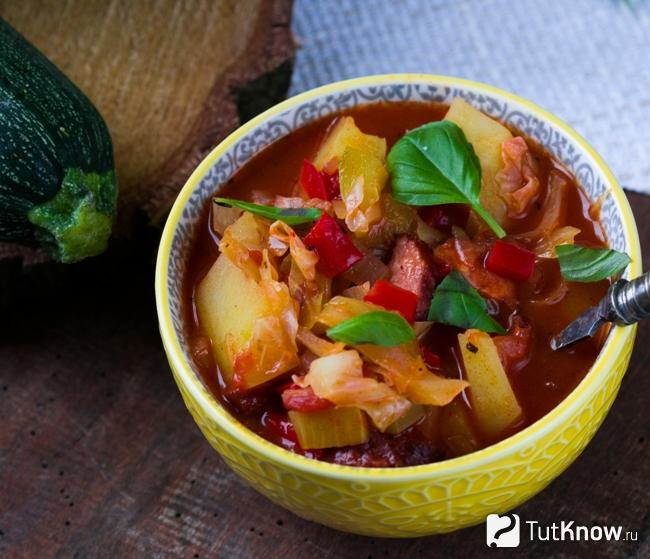 Лечо из помидоров с кабачками