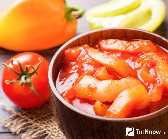 Лечо из помидоров с болгарским перцем и луком