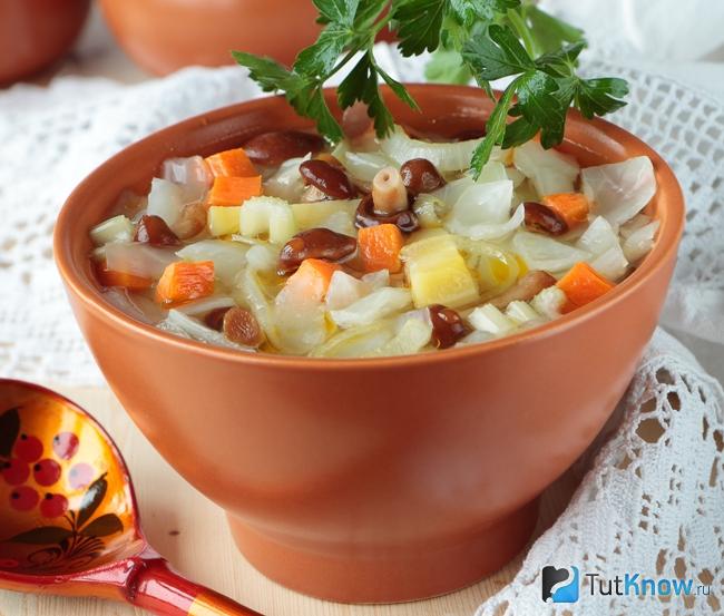 Грибная солянка из опят с капустой