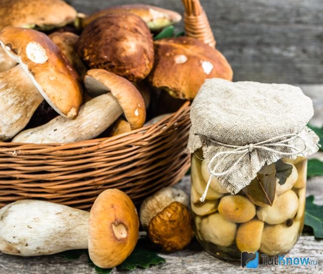 Маринованные белые грибы с уксусом