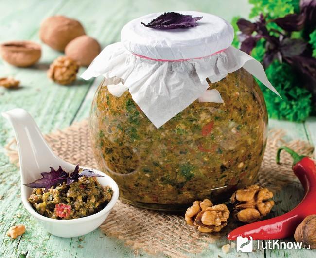 Ореховая аджика из перца