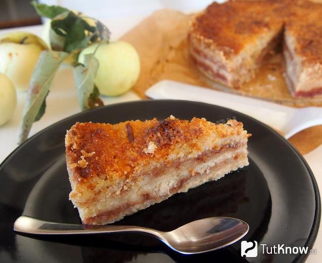 Яблочный пирог с манкой