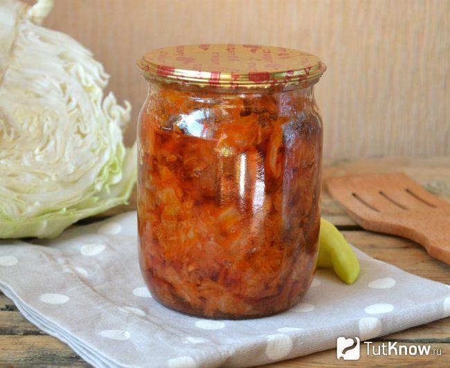 Солянка из капусты с грибами и томатной пастой на зиму