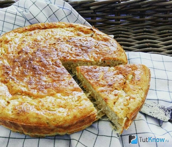 Шарлотка с капустой