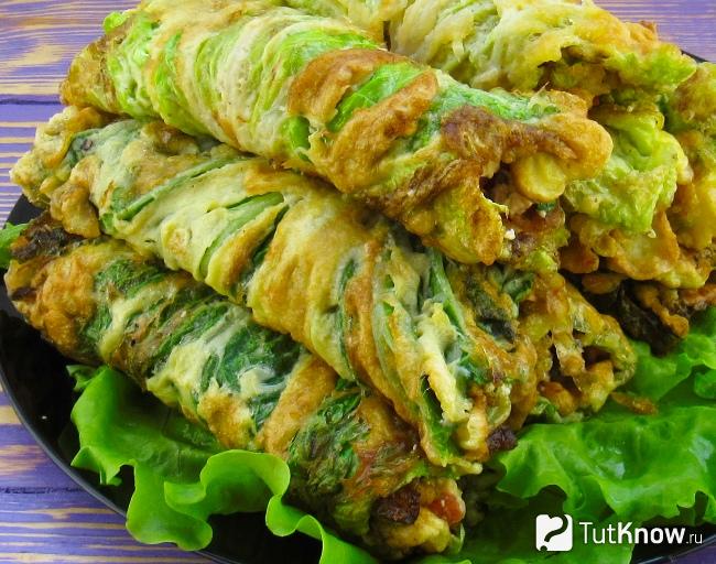 Капустный рулет с куриным фаршем