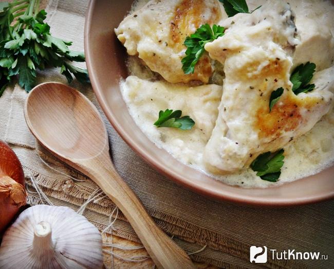 Гедлибже по-кабардински из курицы в сметане