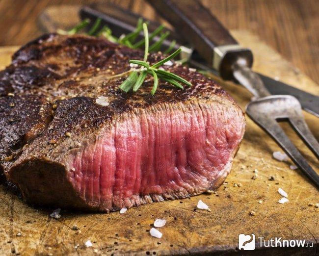 Красное мясо как запрещенный продукт на ночь