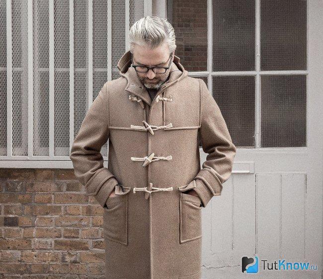 Пальто дафлкот как модная мужская одежда 2021