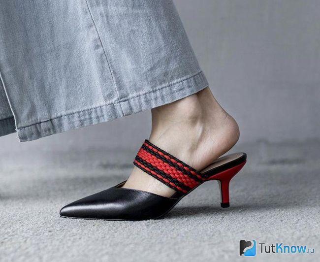 Летняя обувь Kitten heels