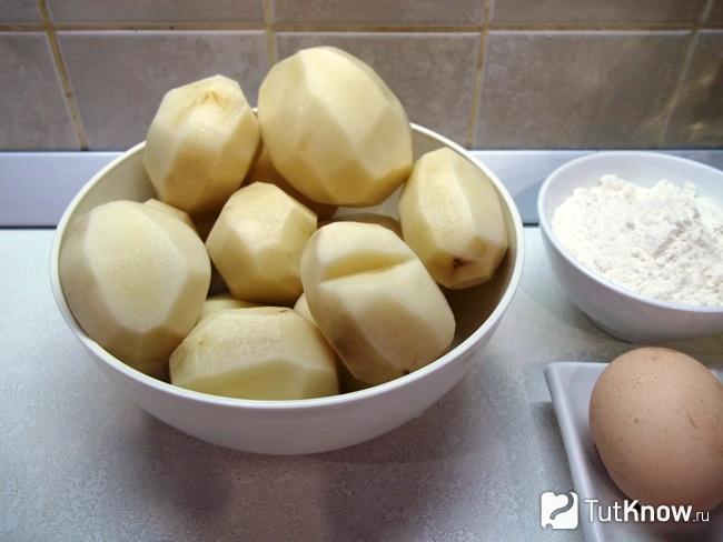 Картофель очищен от кожуры