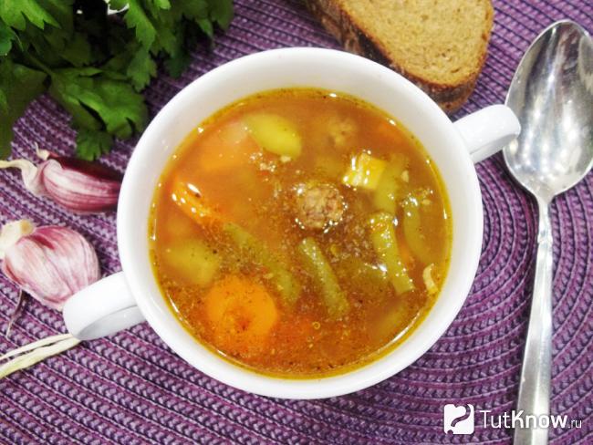 Готовый безуглеводный суп с фрикадельками и замороженными овощами