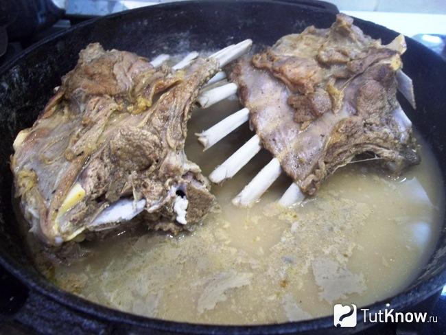 Готовое тушеное мясо