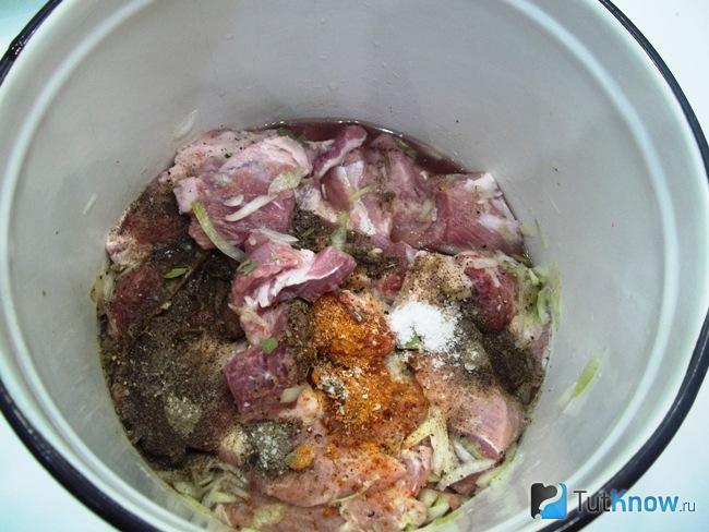 Мясо перемешано