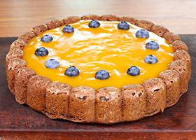 Черничный торт Шарлотт с апельсиновым желе: очень красивый и вкусный