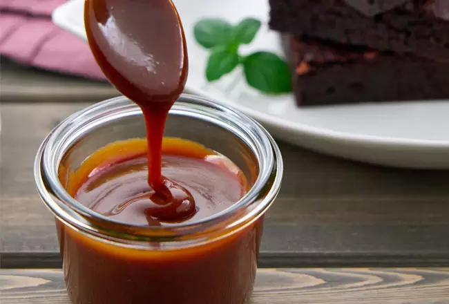 Мисо карамель сочетается с брауни