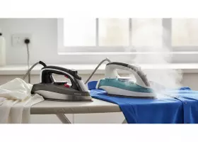Чем утюг с паром отличается от обычного
