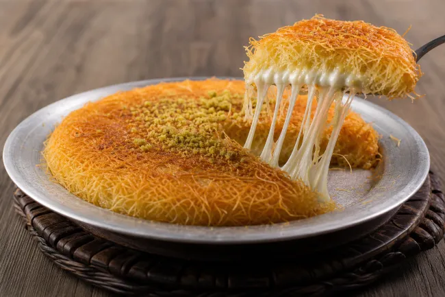 Кюнефе кадаиф сырная сердцевина румяная корочка