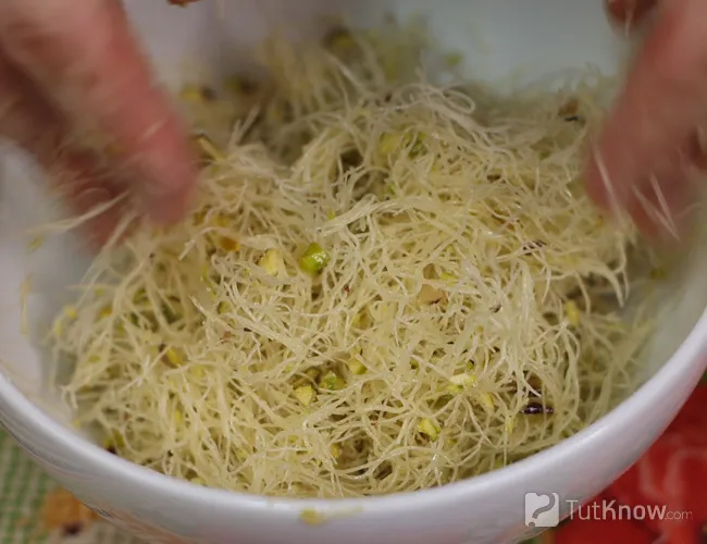 Катаифи с маслом и фисташками