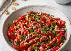 Салат с запечённым перцем, орехами и кинзой по-грузински
