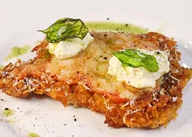 Курица Пармезан из куриных бедер как в ресторане