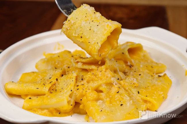 Паста Paccheri с запечённой тыквой и сливочным соусом